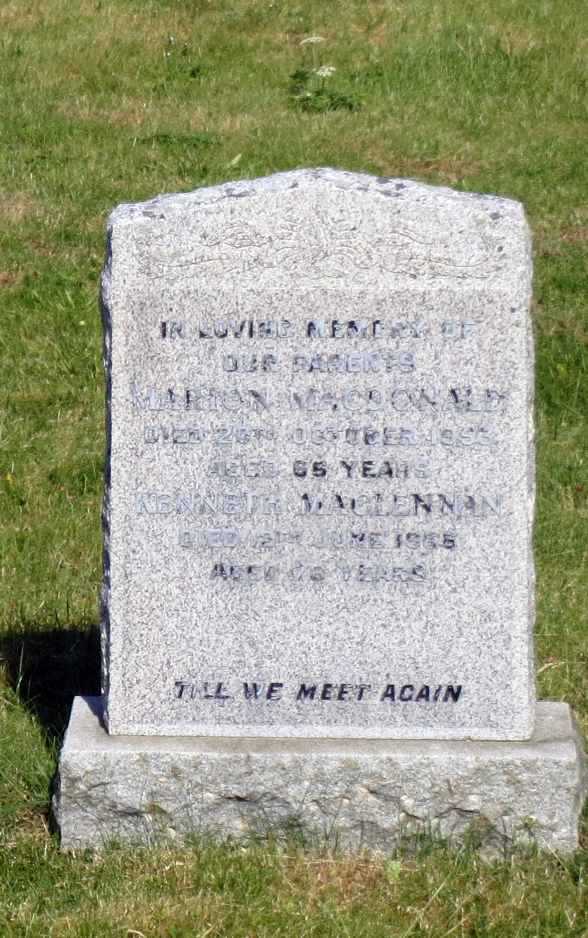 Photo of headstones/Kenneth MacLennan d 1966 MI Luskentyre Old, Harris